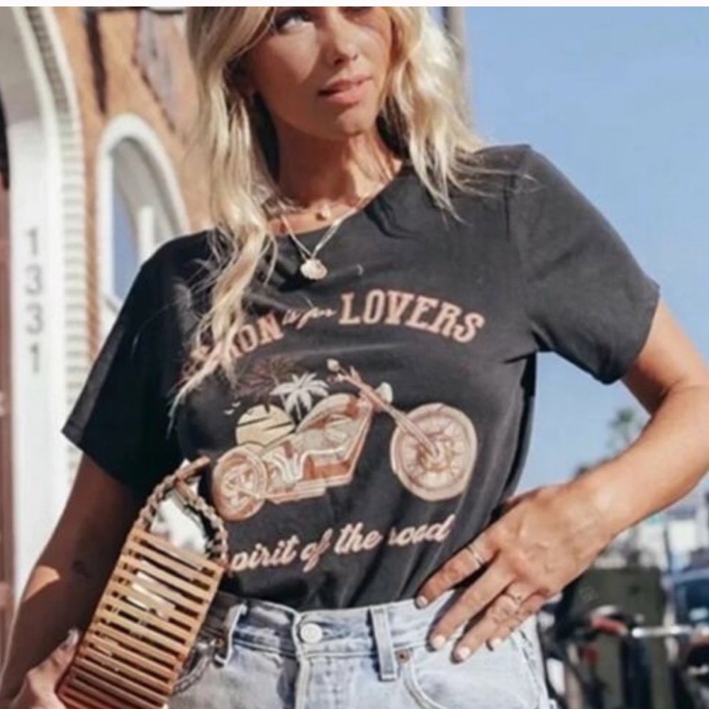 Boho Graphic Tee s/m/l available NWT